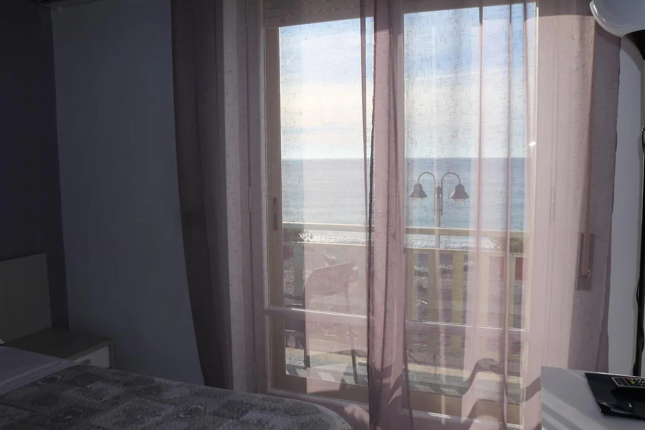 Hotel Piccolo Paradiso Bordighera 3*,